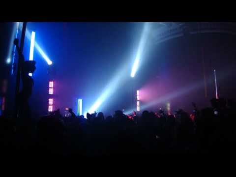 Avicii - Green Velvet - Flash (Nicky Romero Remix) - Mansion - 3/26/2011