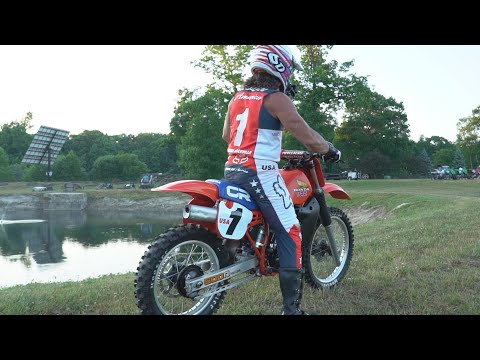 The "AIR HAMMER" 1984 Honda CR500