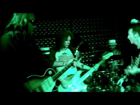 Flight to Mars Mike McCready & Ace Frehley - Black Diamond (Kiss) @ Casbah 5/15/2012 San Diego