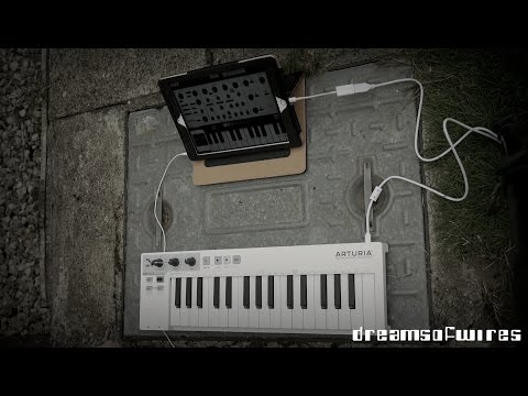 DreamsOfWires - Arturia Keystep & iSem (iPad)