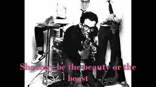 ELVIS COSTELLO "She" + Lyrics (Notting Hill Soundtrack)