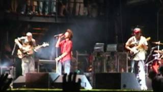 Rage Against The Machine - Born Of A Broken Man (Live in Chicago 2008)