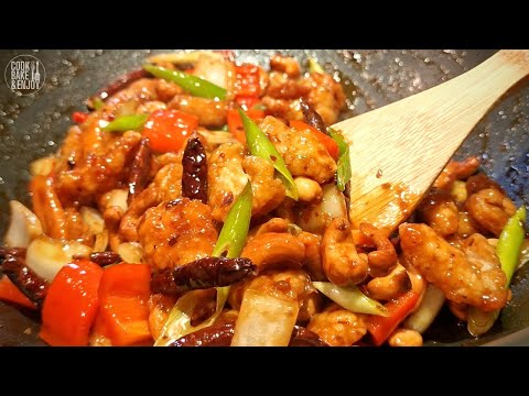 Stir fry vegetables with cashew nuts and chicken - easy homemade version