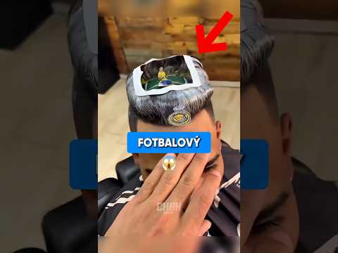 Tento Fanoušek RONALDA je naprosto ŠÍLENÝ! 😂🏟️