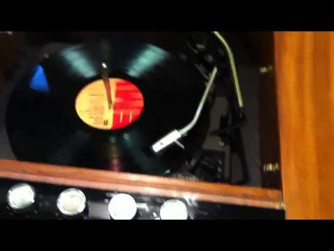 1967 His Master's Voice 2032 Radiogram