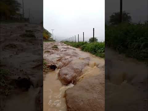 Enxurrada na Estrada em Guanambi-BA 07/12