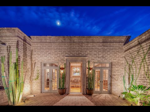 5429 E. Caron Street | Paradise Valley - The Agency