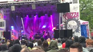Chixdiggit great legs Pouzza Fest 2018 live Montreal