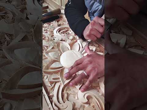 Furniture pattern carving process- Good tools and machinery make work easy