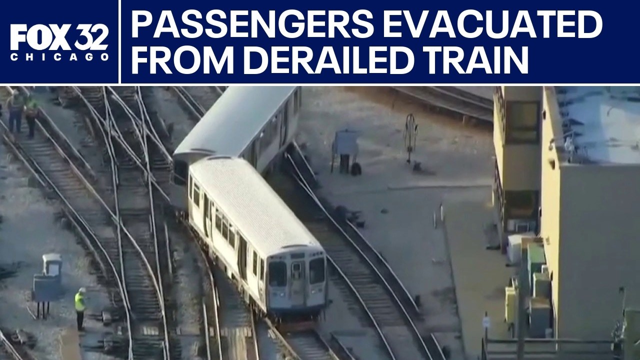 Passengers evacuated from CTA train derailment