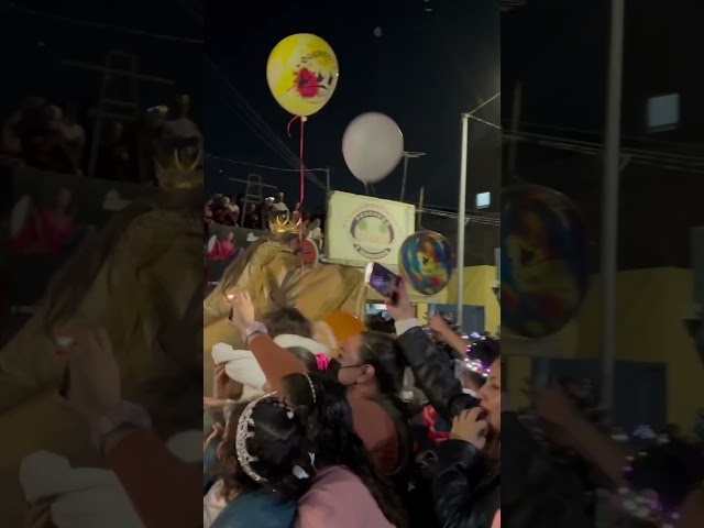 Vídeo relacionado con Bighan Reyes Magos Gafas de fiesta divertidas Marcos de gafas decorativas para Reyes Magos Accesorios para fotos Gafas de fiesta