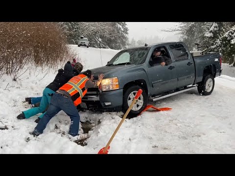 02-14-2021 Bellingham, WA - Valentines Day Snow; Accidents; Sledding; Heavy Snow; Olaf Snowman