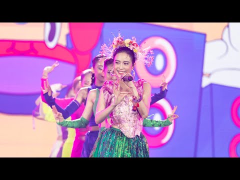 20220605 Hoàng Thùy Linh - See Tình @ Lazada SuperShow