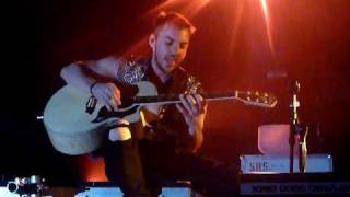 30 Seconds To Mars - L490 - Shannon Leto Playing Guitar