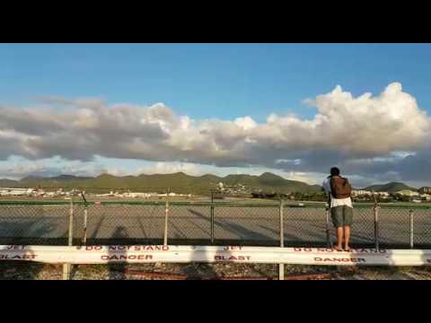 Close sunset takeoff Maho beach