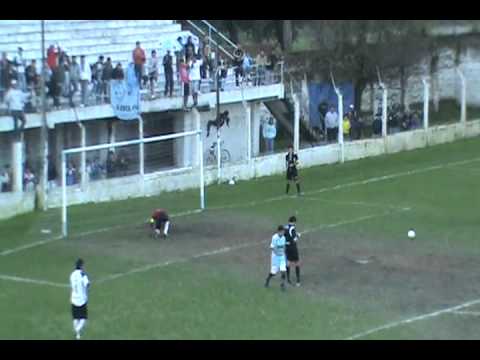 Deportivo Aguilares 2 (3) Sportivo Fernandez 0 (1) - Definición por penales