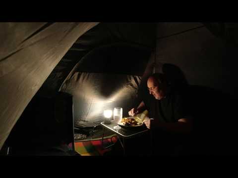 MongoTV_4039 - Min Aftensmad - Del 1 - Krebinetter Med Kartoffelmos og Brun Sove - SPISER I TELT