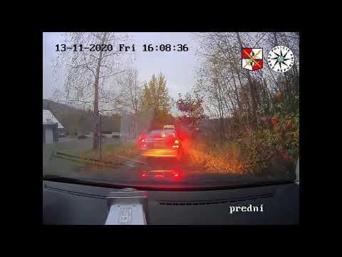 Krankenwagen stoppt wilde Verfolgungsjagd | Czech Police Chase