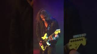 Jake E. Lee RIPS "Shot in the Dark" Live w/ Red Dragon Cartel ⚡🔥 Still Got That Ozzy Magic?! 🐉🎤