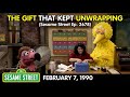 The Gift That Kept Unwrapping Sesame Street Ep 2678