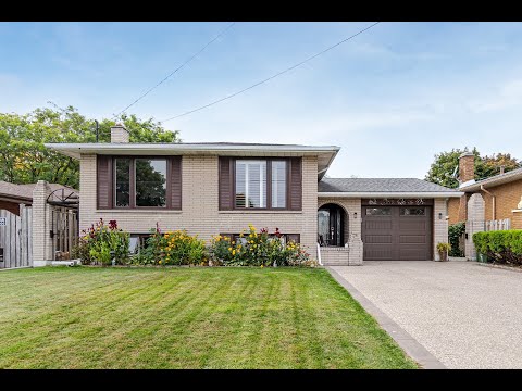 62 San Remo Drive, Hamilton Home by Harman Sidhu - Real Estate Properties