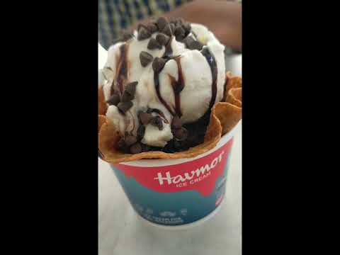 ice cream 🍨 ice cream ice cream   😏  i don't like 🍦 but ice cream likes me🤨 so I don't avoid  it 😋🍨🍦