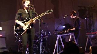 Tegan &amp; Sara 6  - Tegan teases a pregnant woman + Don&#39;t Rush - Town Hall NYC 10-30-09