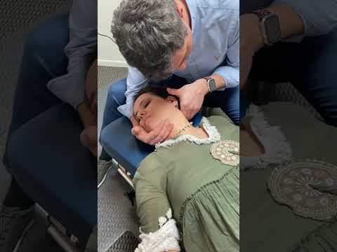 C2/C3 Adjustment left side #thayermethod #chiropractic #adjustment #chiropractor #asmr