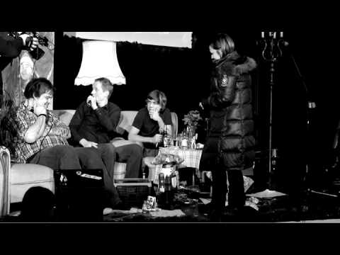 Bescherung mit PHILIPP POISEL und NICHOLAS MÜLLER (JUPITER JONES) - tvnoir.de