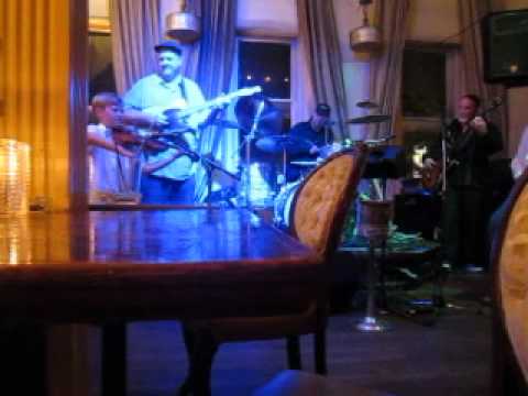 9-year-old fiddler hops on stage at blues club and blows band away before being kicked out!