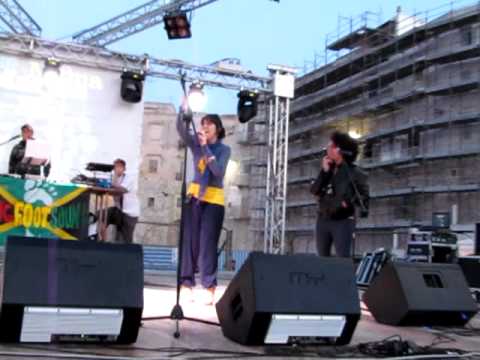 Mama Marjas Feat Don Ciccio - Il gabbiano ha cacato sul mac live freestyle