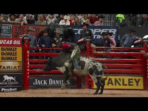 Dakota Buttar bucks off Chute Boss (PBR)