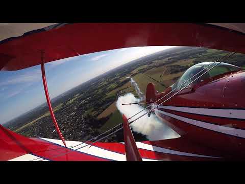 Pitts S1T smoky takeoff N202WL