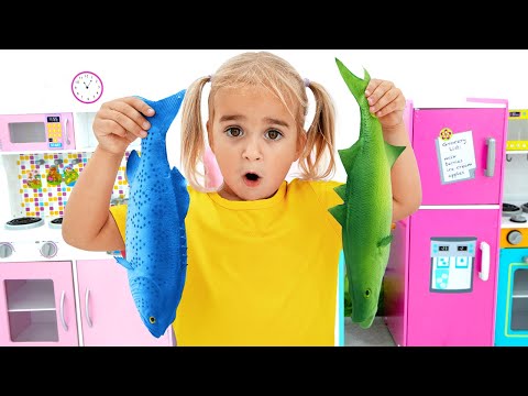 Алиса и её тётя играют в ресторан — и другие забавные истории для детей