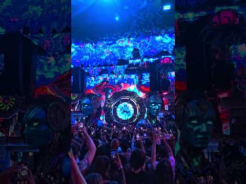 Insane vibes at elrow x UNVRS 🛸🌌🔥 #insane #elrow #unvrs #ibiza #housemusic #rave #techno #housemusic