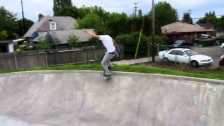 preview picture of video 'Skating the River City Skatepark in Seattle'