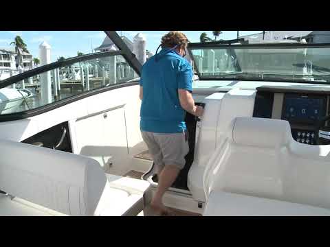 Impressive improvements on the 2018 Sea Ray Sundancer 320 OB