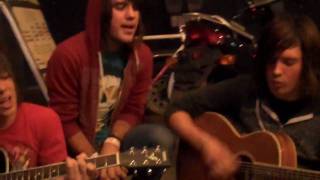 RadioOff.net | Artist Vs Poet &quot;Lisa Marie&quot; Acoustic