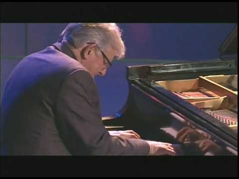 Pianist Bill Mays plays Bill Evans' 