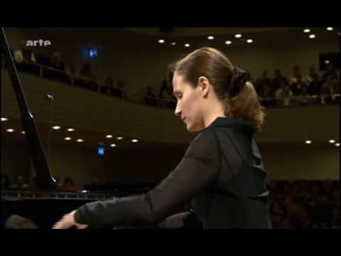 H. Grimaud 1/3 Rachmaninov piano concerto No.2 in C minor, op.18 [Moderato]