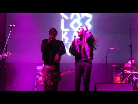 Carlos Sadness ft. Manuel Medrano - To My Love (Bomba Estereo)