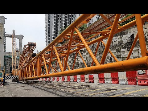 Amazing Largest Thousand Tons of Crawler Crane by Sarens