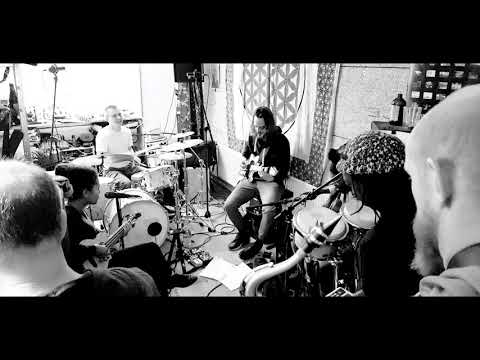 The Wally Warning Roots Band - live @ the practise room - live to love