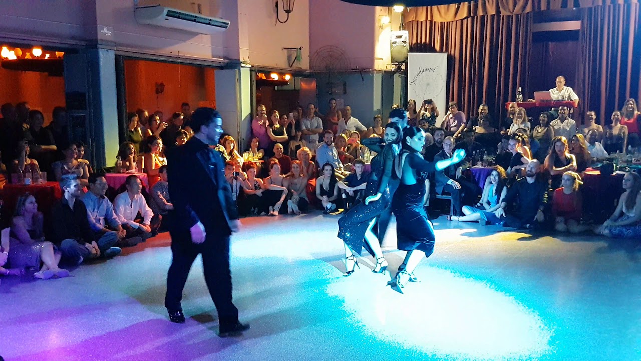 Ariadna Naveira y Fernando Sanchez y Magdalena Valdez y Cristhian Sosa en Viva La Pepa Milonga