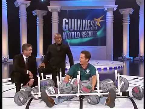 Guinness Records (Mayor numero de pelotas basketball girando simultaneamente) - Michael Kettman