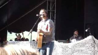 Michael Franti and Spearhead - Sweet Little Lies