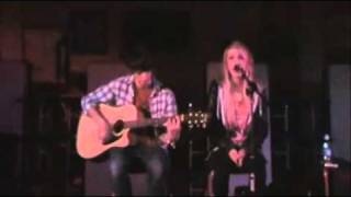 LECARLA - BRUISES ACOUSTIC BACKSTAGE.wmv