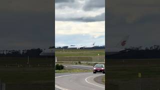 Download lagu MELBOURNE AIRPORT ARRIVAL | 21/08/26 - Air China CA165 B789 PEK-MEL mp3