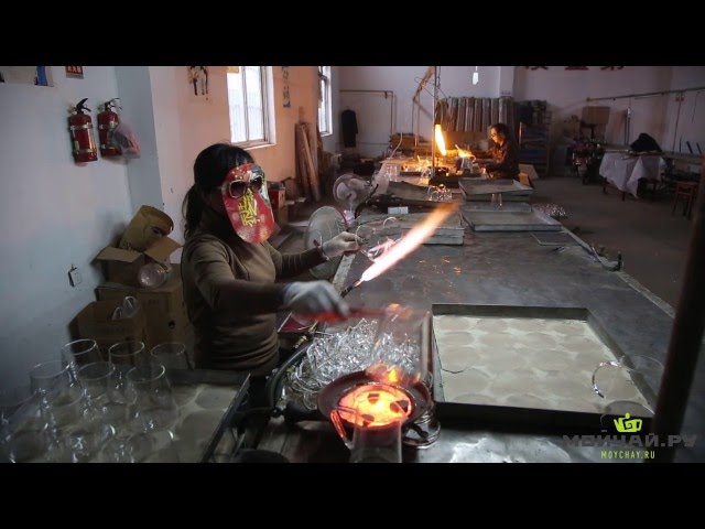 Как делают посуду из стекла. Стекольный завод в провинции Чжэцзян, Китай. Glass Factory in China