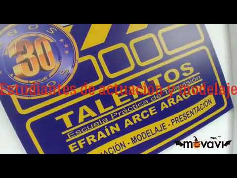 Grupo infantil en clase de pasarela en su preparación del desfile de modelos. Informes 4481006